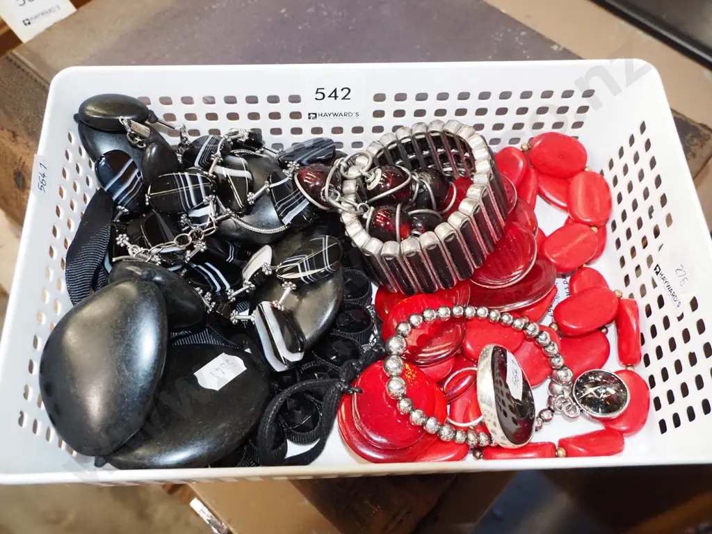 tray of costume jewellery - tray not included Image 1++