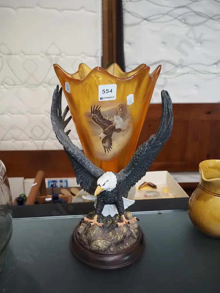 battery powered illuminated eagle lamp H-350 Image 1++