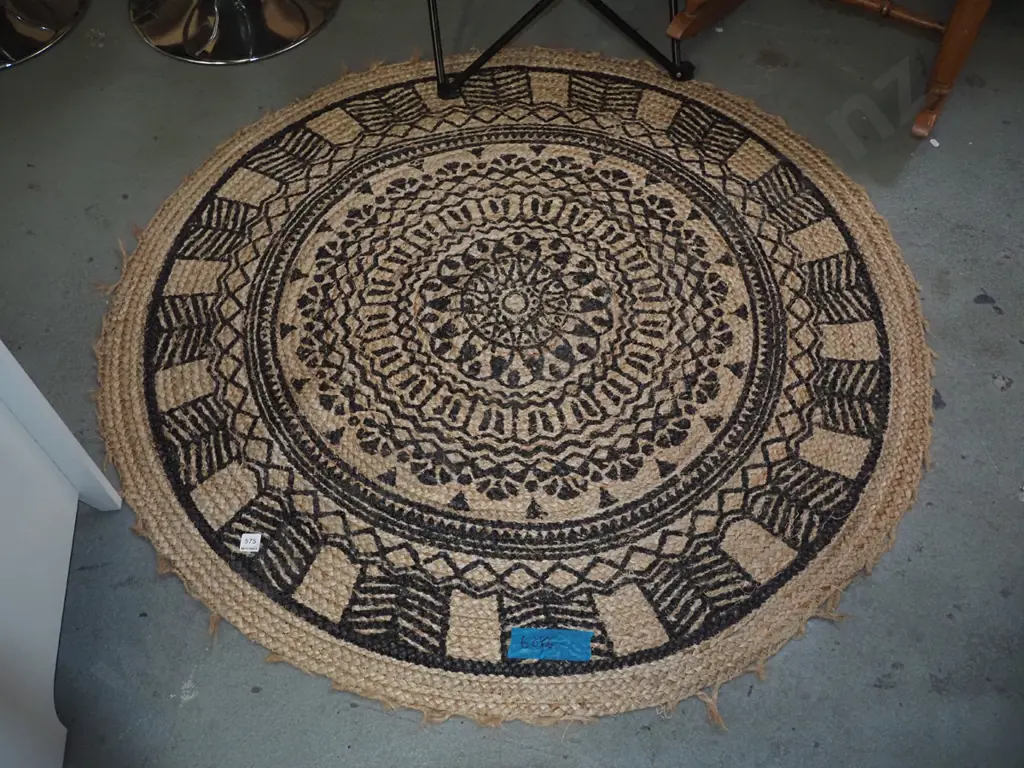 woven jute circular floor mat Diam-1260 Image 1++