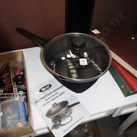 electric skillet
