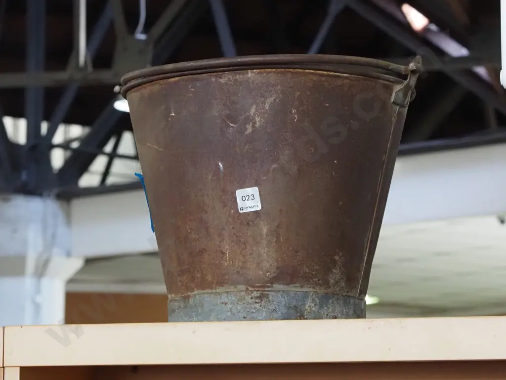 metal pail Image 1++