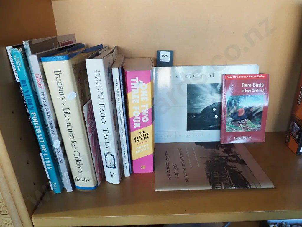 various books Image 1++