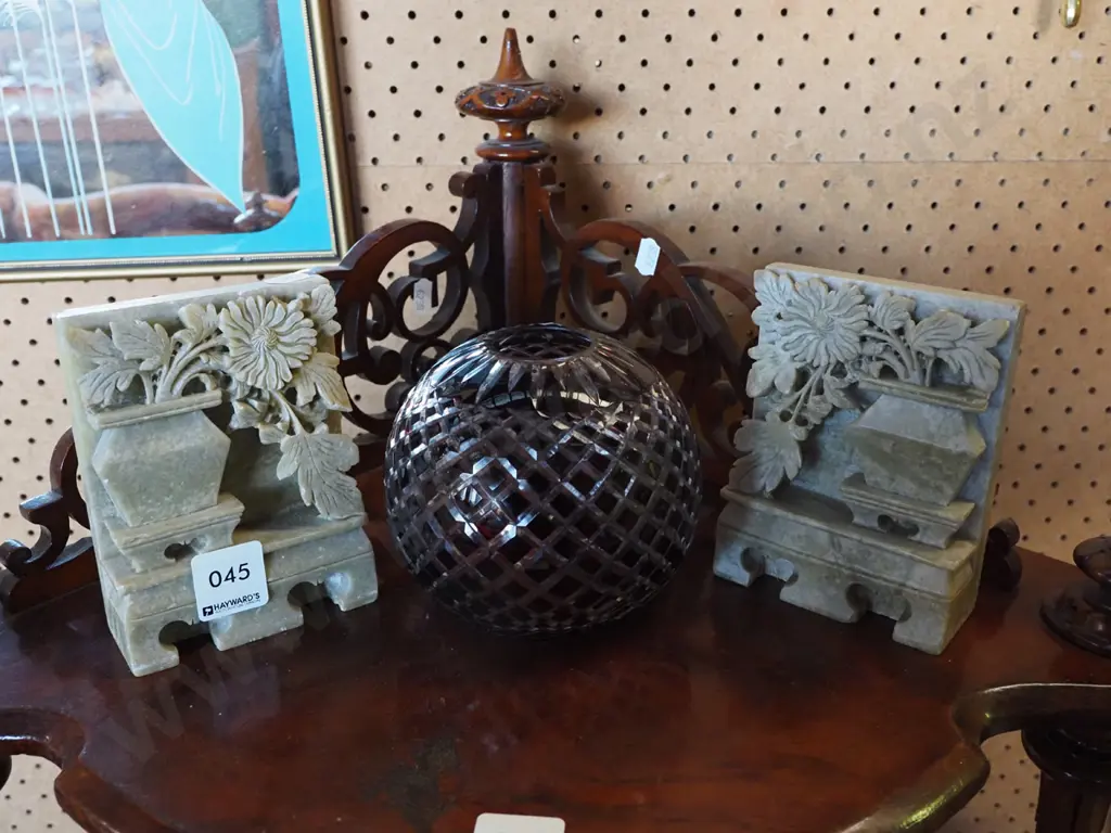 carved soapstone bookends Image 1++