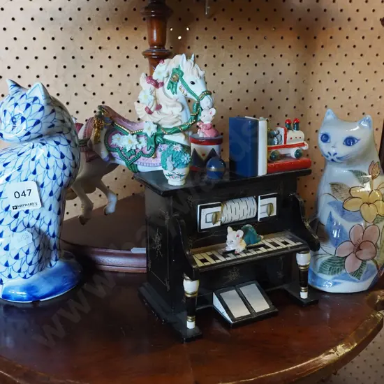 figurines; carousel horse, 2x cats, animals on piano