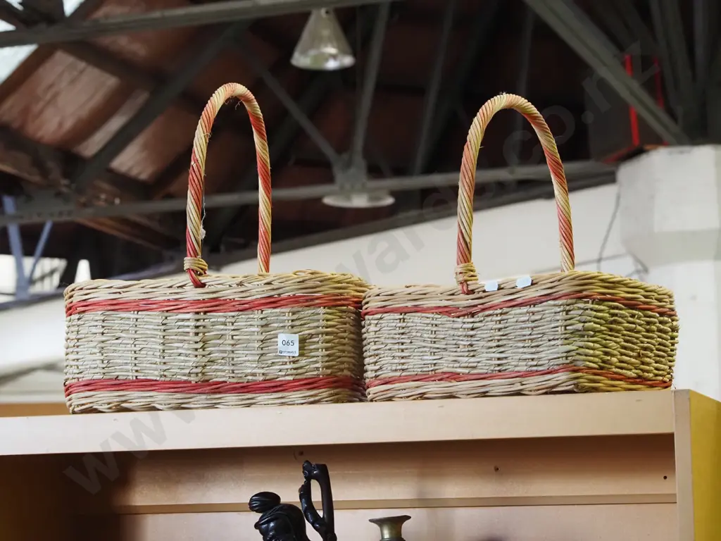 2x cane baskets Image 1++