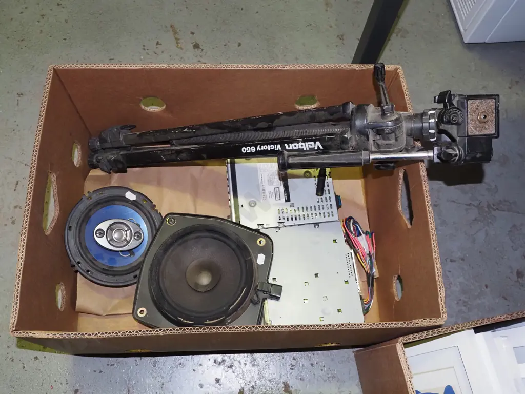 tripod, car stereo parts Image 1++