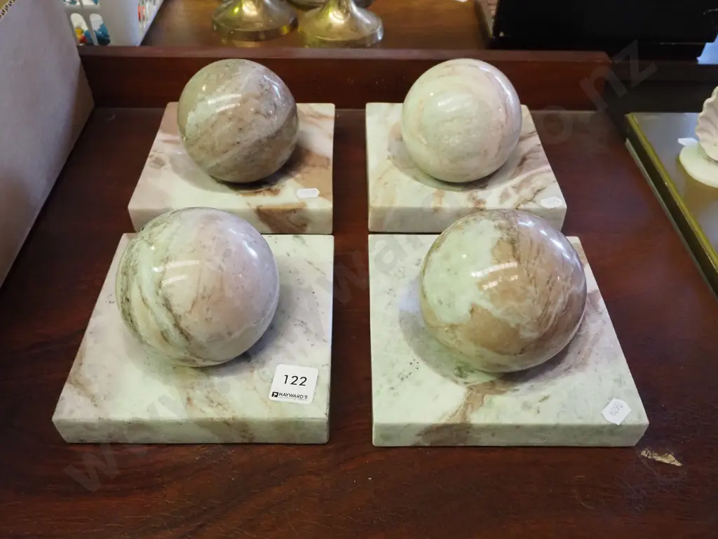 4x carved marble balls in concave dishes Image 1++
