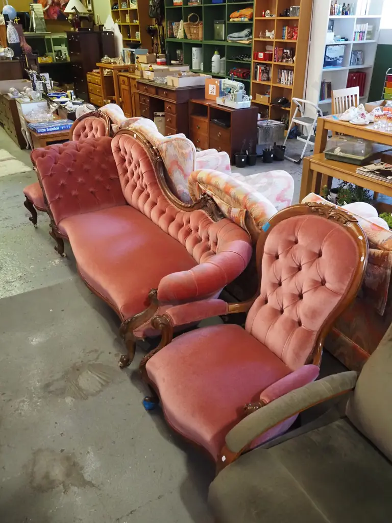 Victorian walnut 3-pc suite - double ended deep button sofa, 2 chairs with carved cabriolet legs   Image 1++