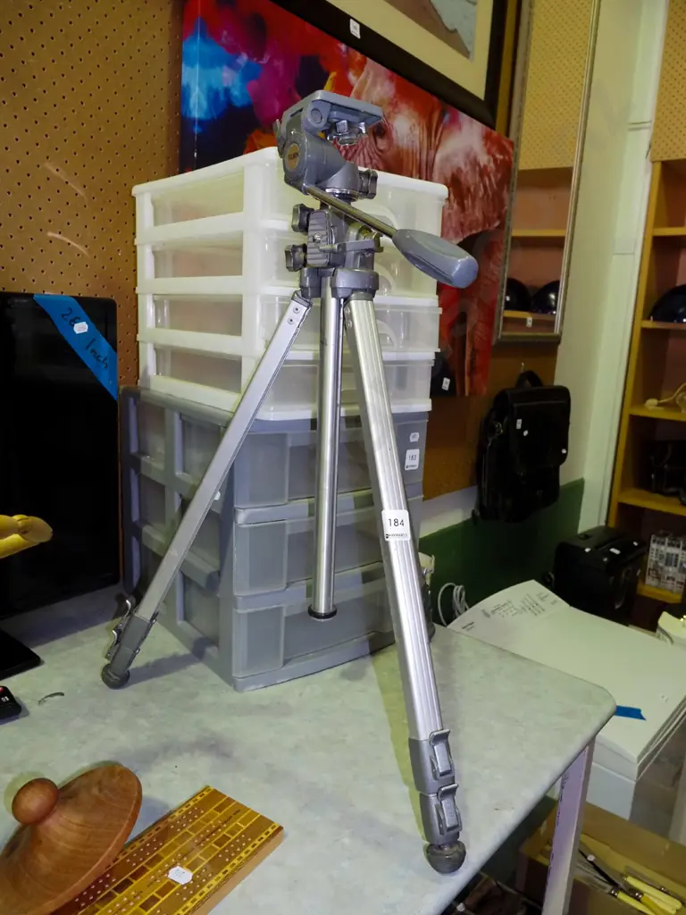 camera tripod Image 1++
