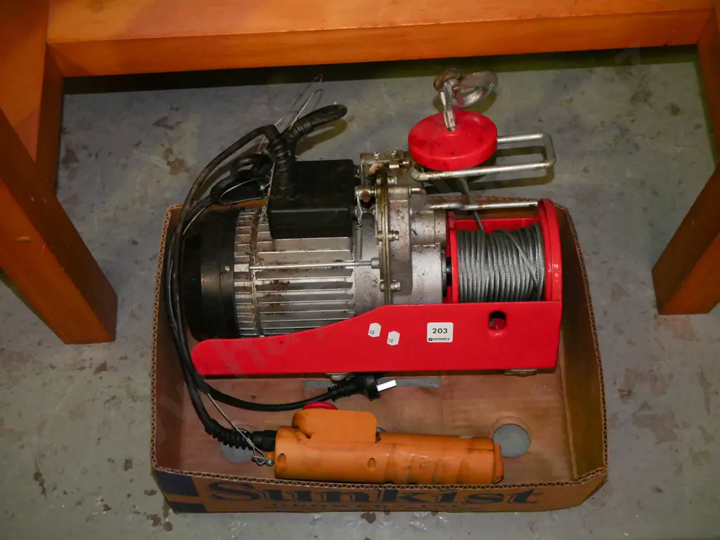 electric winch Image 1++