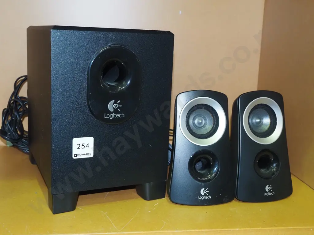 Logitec computer  speakers Image 1++
