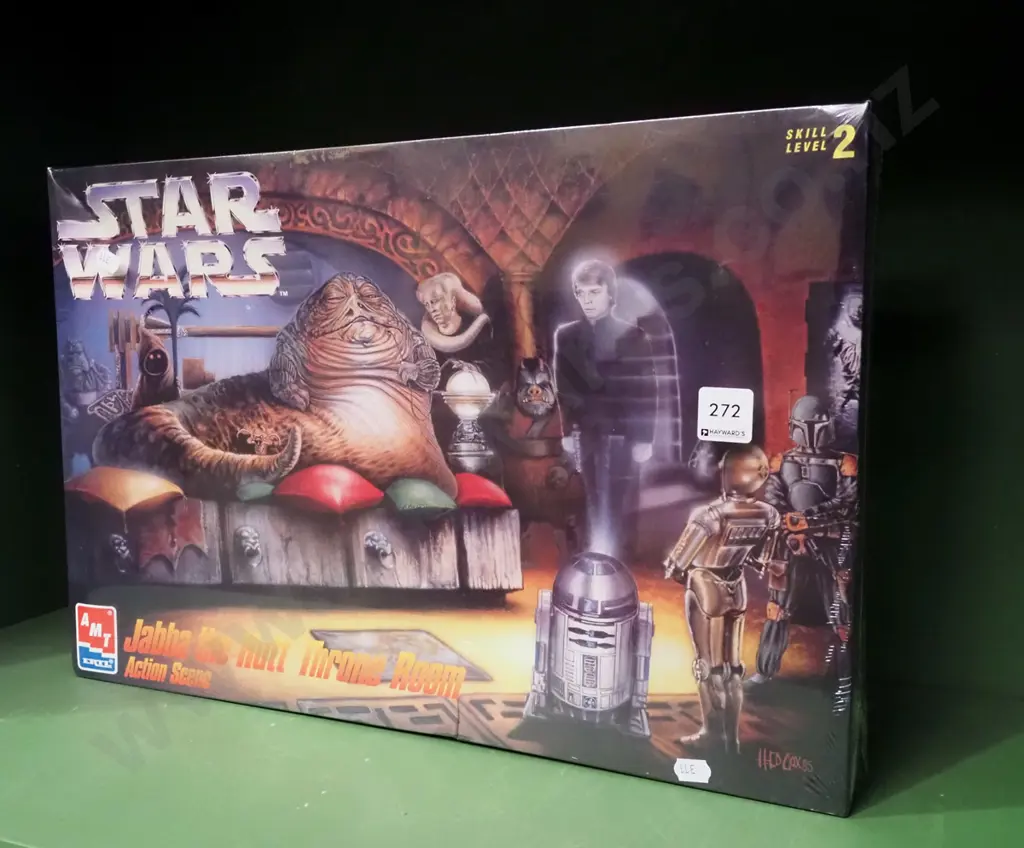 yet to be assembled scale model - Star Wars Jabba the Hutt throne room Image 1++