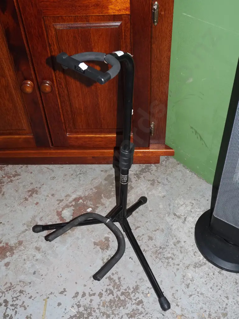 guitar stand Image 1++