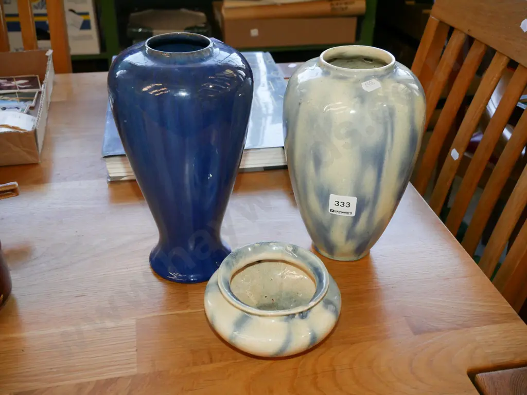 2x vases, bowl- has small chip Image 1++