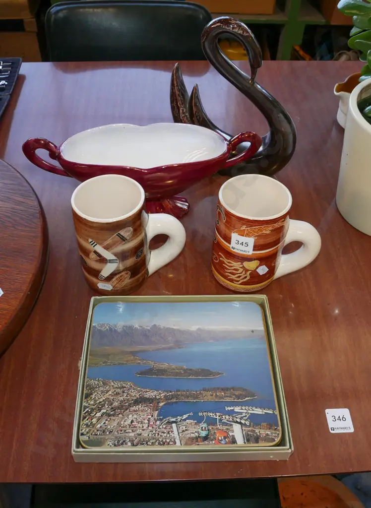 Queenstown placemats, vase, swan figurine, beer mugs Image 1++