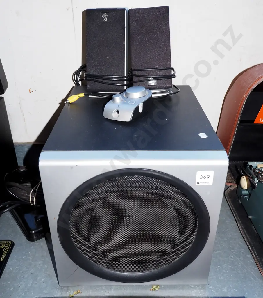 Logitec speakers Image 1++