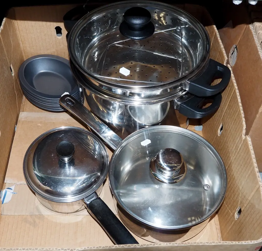 box; lidded pots, small baking dishes etc Image 1++