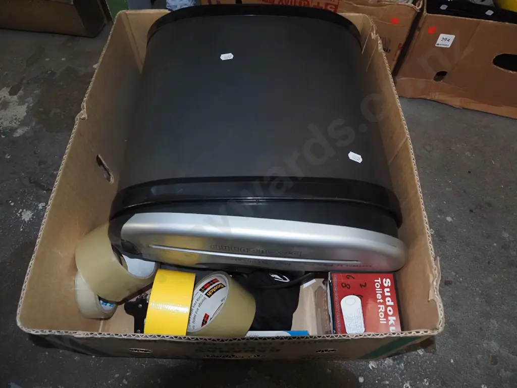 box; paper shredder, tapes, part paper ream etc Image 1++
