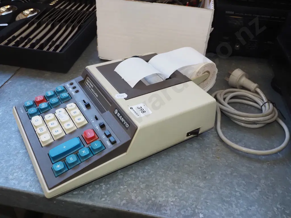 Sanyo electronic printing calculator Image 1++