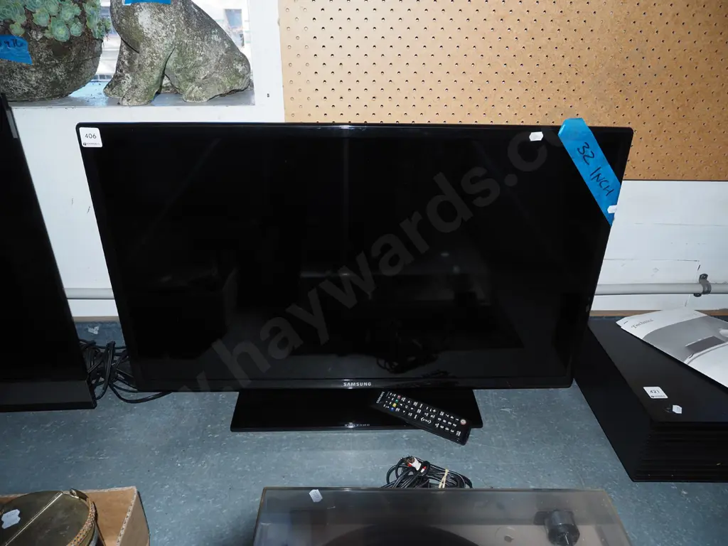 Samsung 32" TV Image 1++