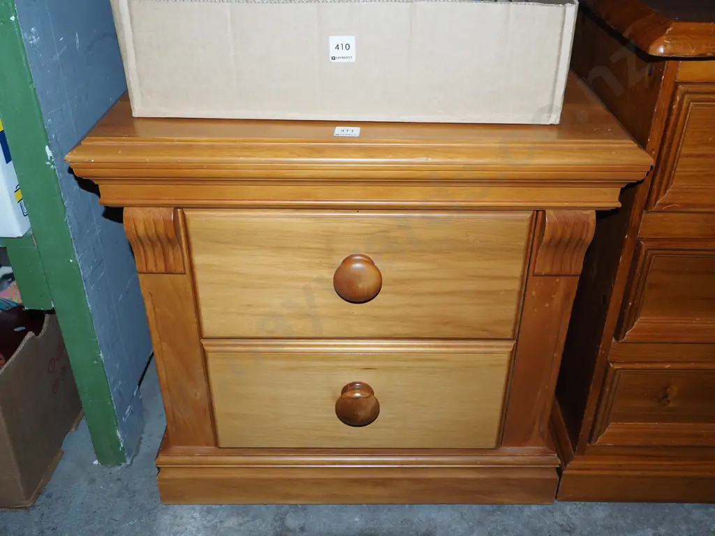 solid rimu 2 drawer bedside cabinet Image 1++