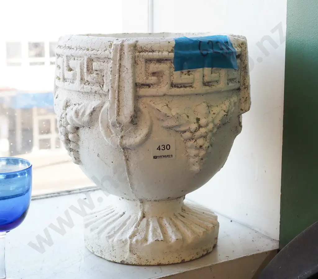 concrete garden urn H-260 Image 1++