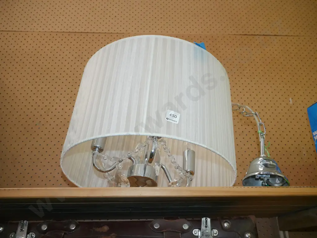 3 bulb light fitting with lustres Image 1++