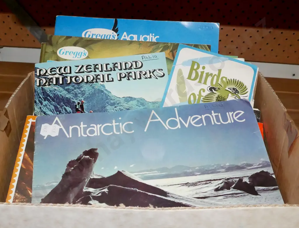 various collector card books Image 1++