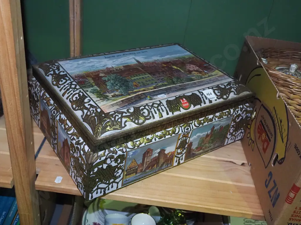 pressed metal decorative tin Image 1++