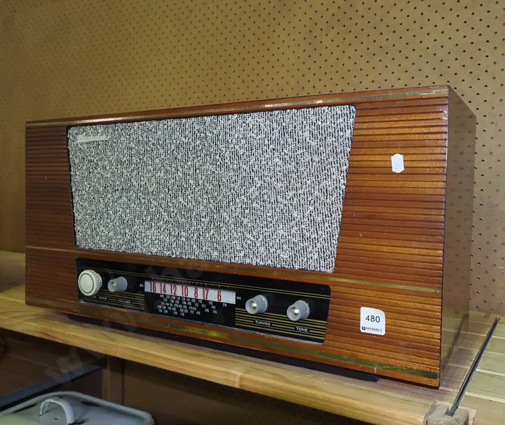 large Pacemaker mantle radio H-300 W-610 Image 1++