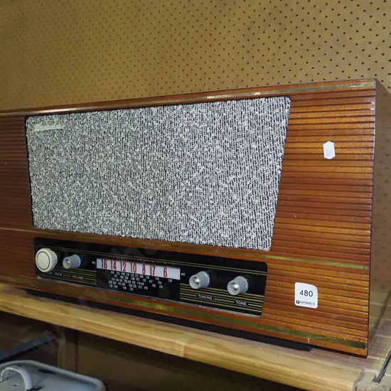 large Pacemaker mantle radio H-300 W-610
