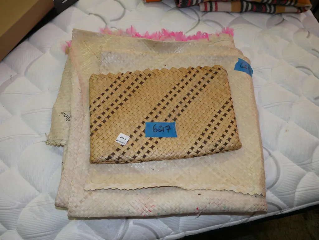 small flax bag, ie toga Image 1++