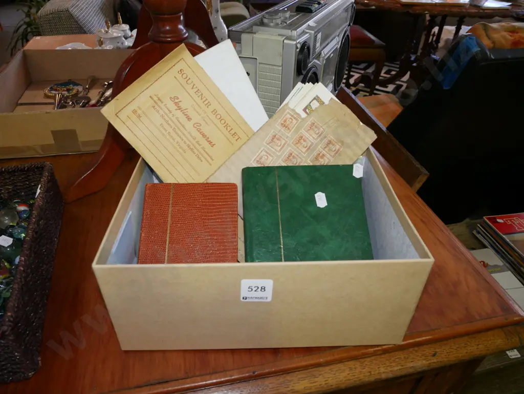 box; stamp albums, first day covers Image 1++