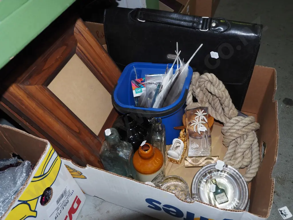 box; wooden picture frames, leather satchel, rope etc Image 1++