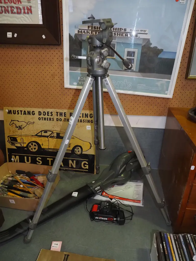Velbon tripod Image 1++