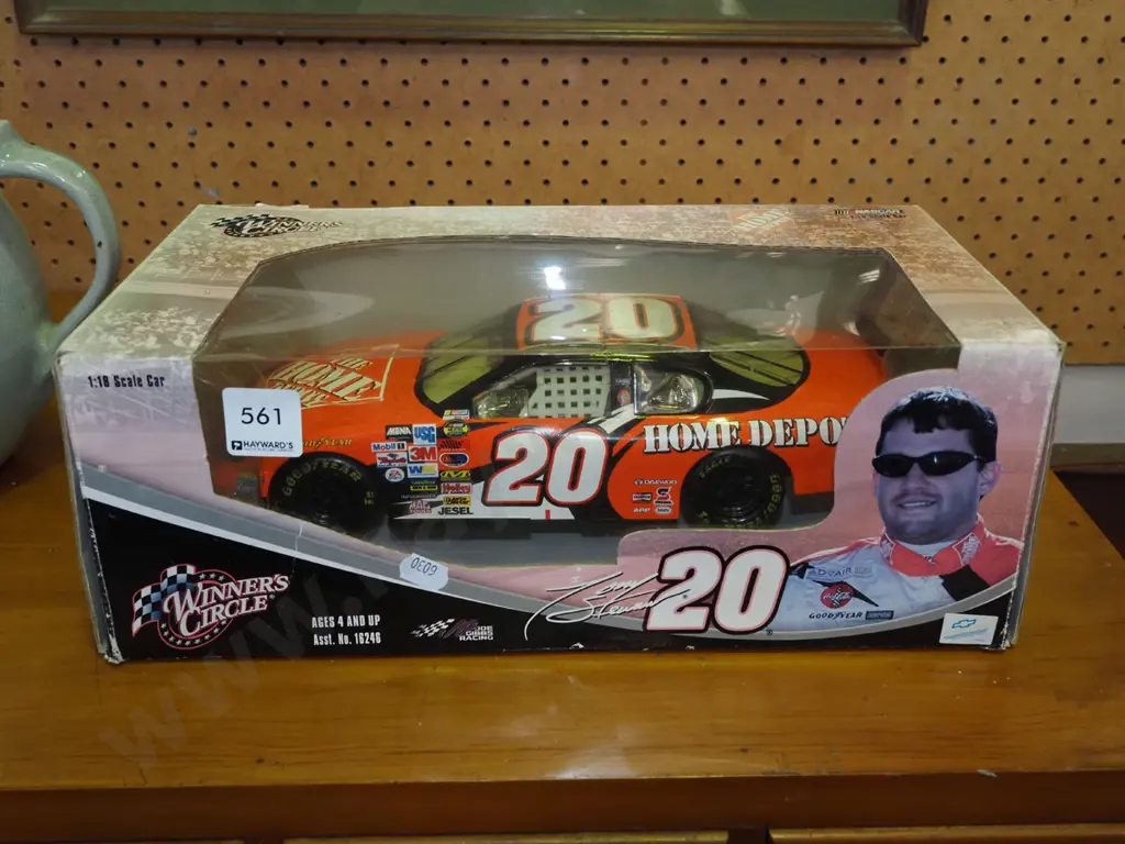 boxed 1:18 scale model of Nascar Image 1++