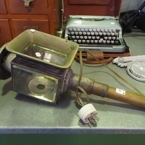 carriage light