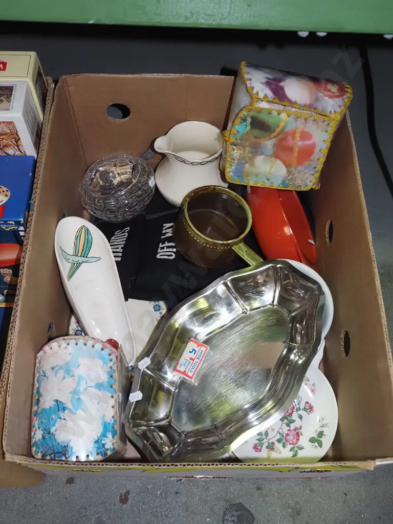 box; bowls, plates, stainless steel comport etc Image 1++