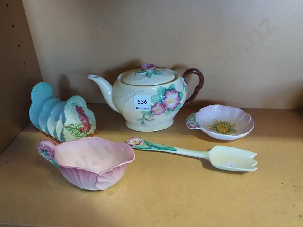 Carlton ware toast rack, creamer, tea pot, salad server etc Image 1++