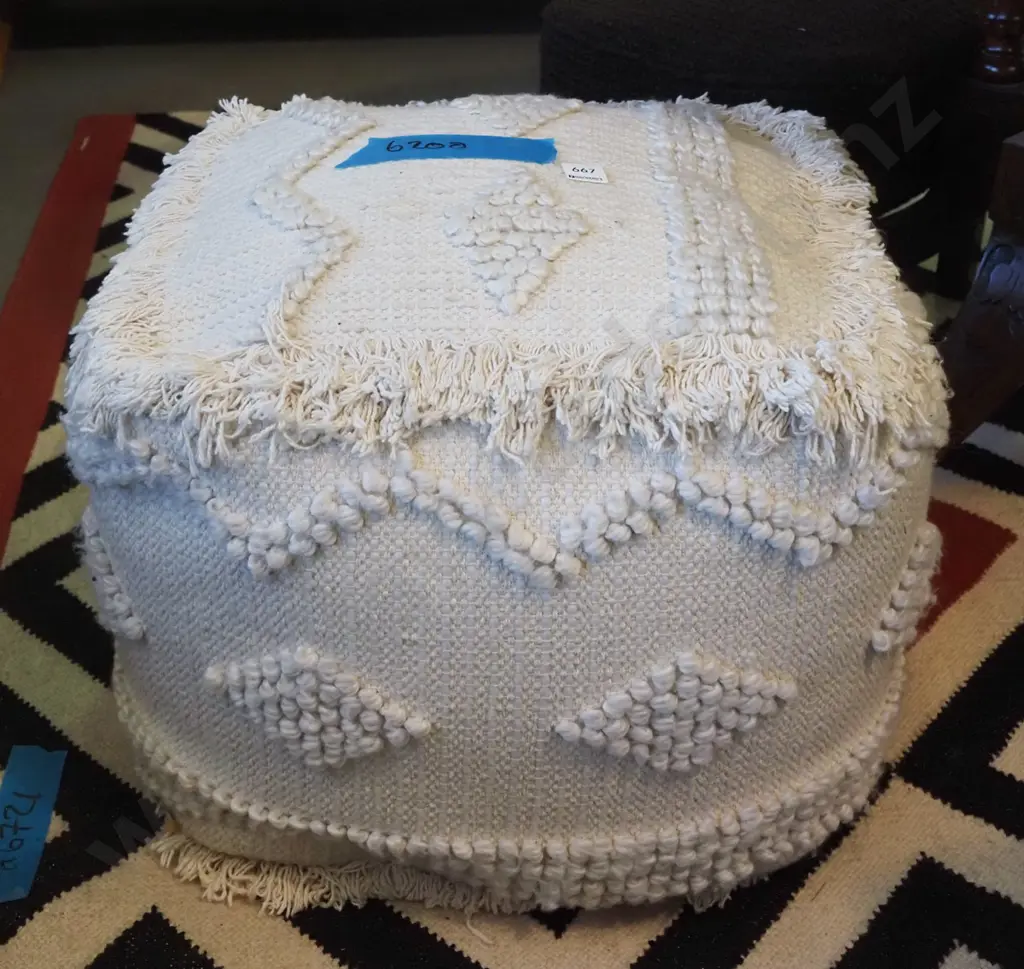 cream upholstered ottoman Image 1++