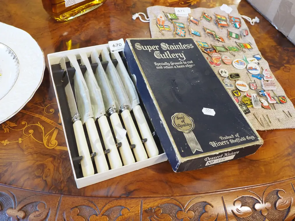 bone handled knives Image 1++