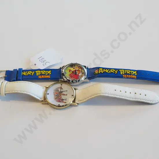 2x wristwatches
