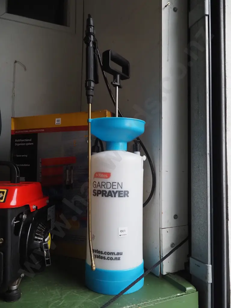 Yates garden sprayer Image 1++