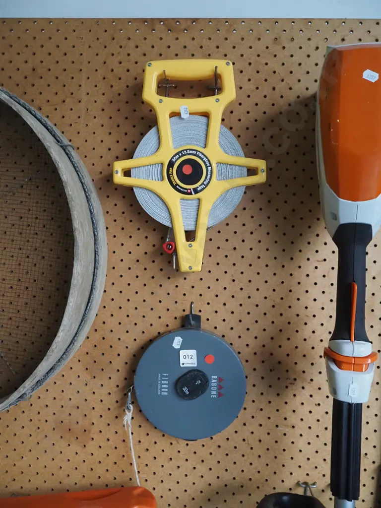 50m and 30m tape measures Image 1++