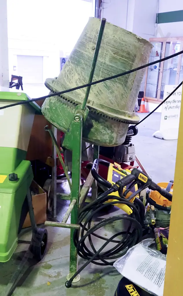 electric concrete mixer Image 1++