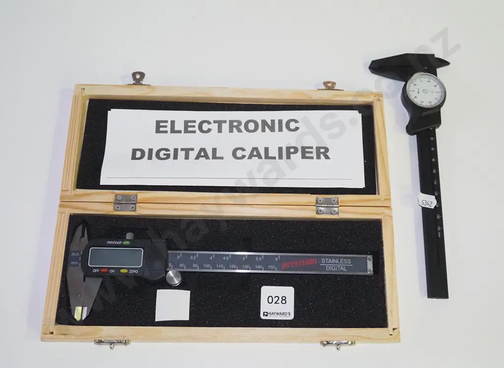 digital calipers, vernier calipers Image 1++