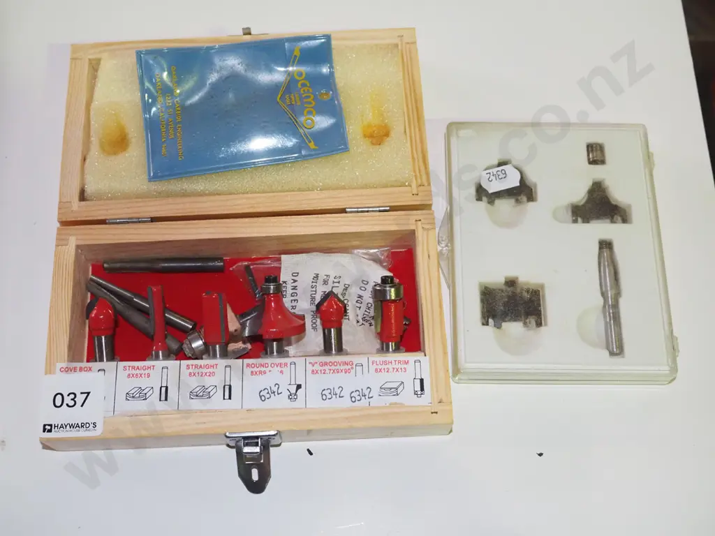 2x cased router bits Image 1++