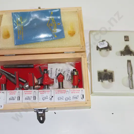 2x cased router bits