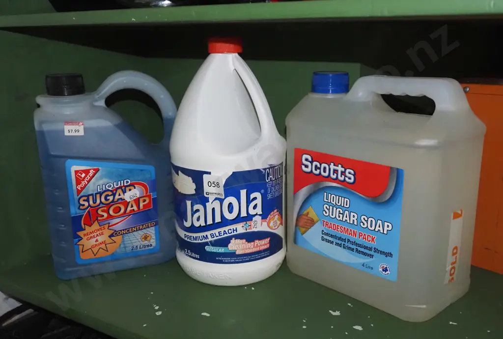 2x bottles of sugar soap, bottle of bleach Image 1++
