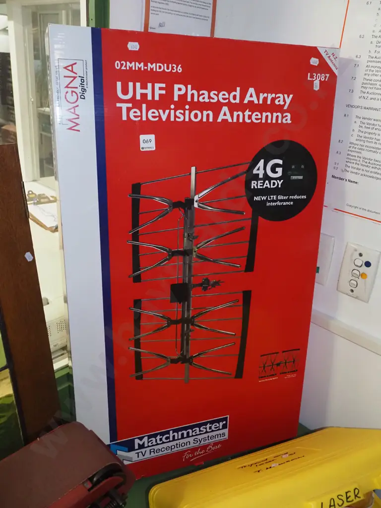 UHF phased Array TV antennae Image 1++